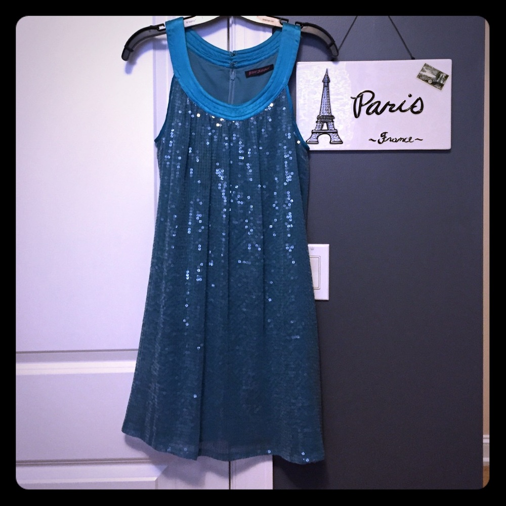 Fun sequined Betsey Johnson swing dress! Med/8